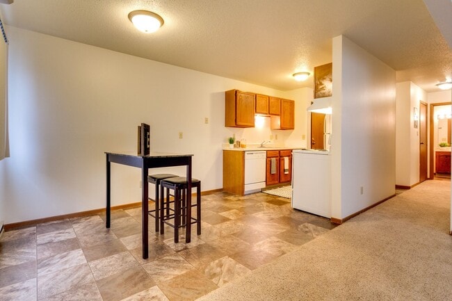 Photo - Oakwood Apartments