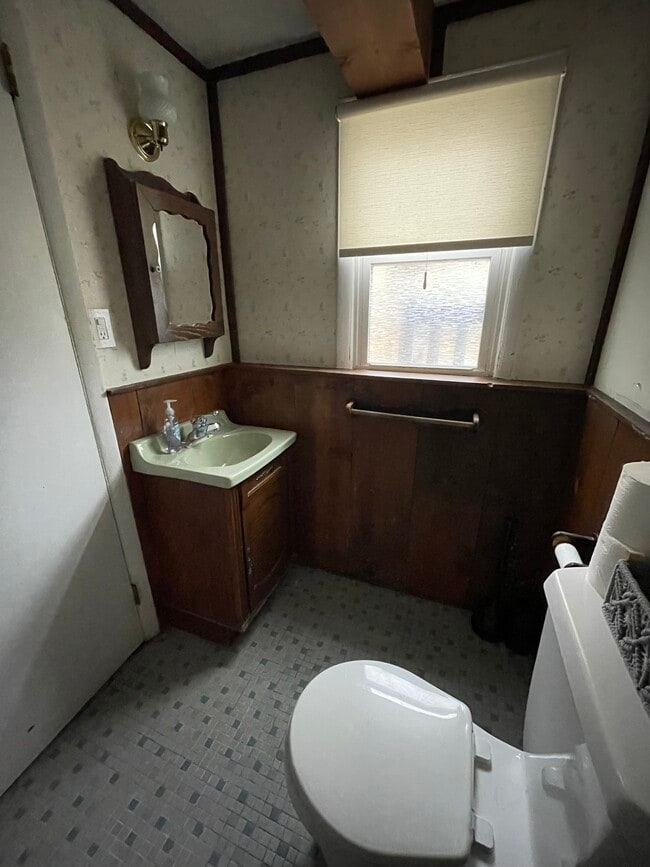 Photo - 38 Rennert Ln