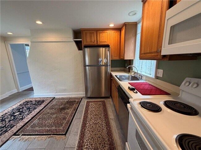 Photo - 63 Poplar St