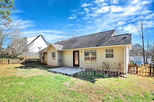 Photo - 141 Brookshire Dr