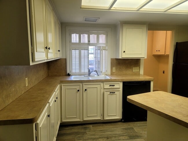 Photo - 2820 N Fourth St