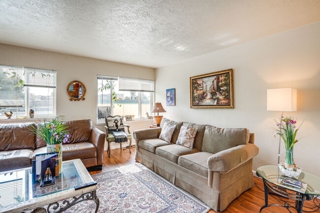 Photo - 3600 Grand Ave Unit ID1305218P