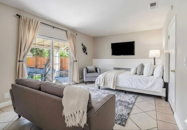 Photo - 3342 Dias Dr