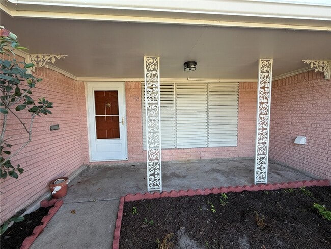 Photo - 2015 51st St