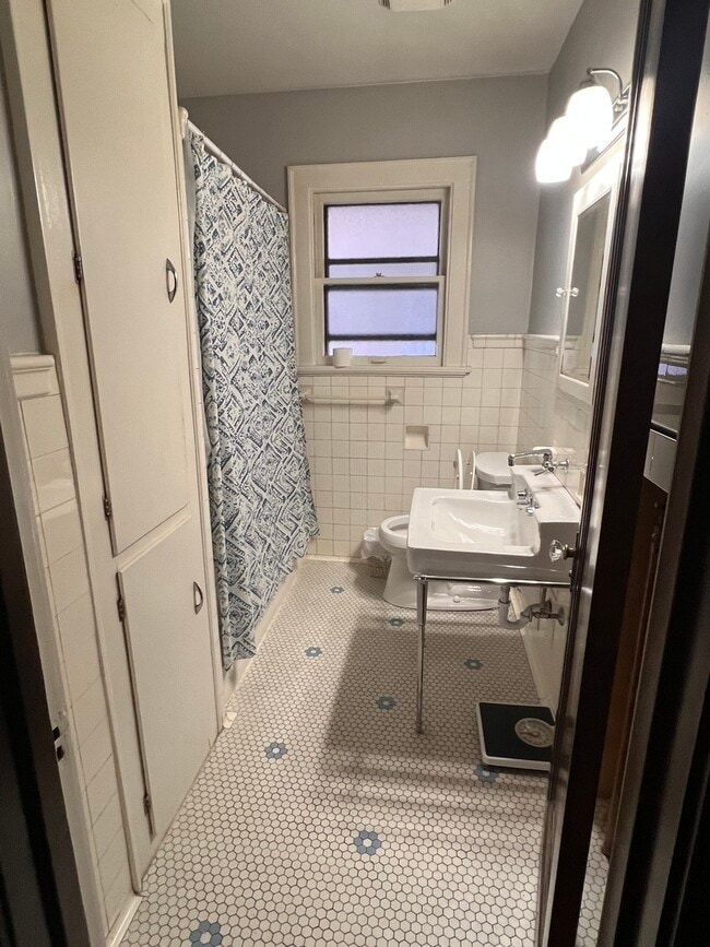 Photo - 702 N Raynor Ave