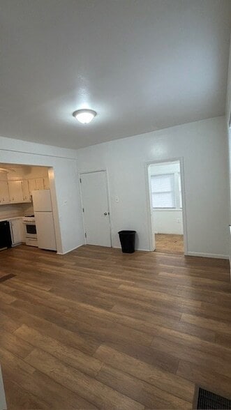 Photo - 634 Maple Ln