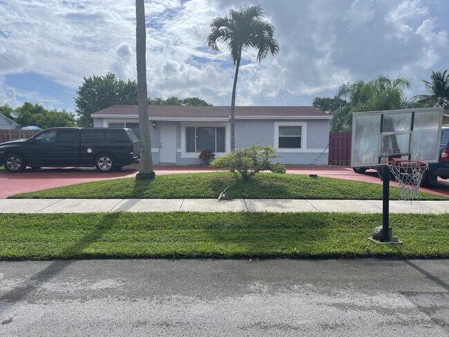 Photo - 1730 SW 64th Terrace