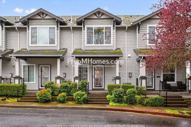 Building Photo - Cozy Two Bedroom Townhome in Amberglenn!