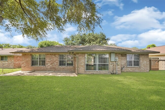 Photo - 7323 Log View Dr