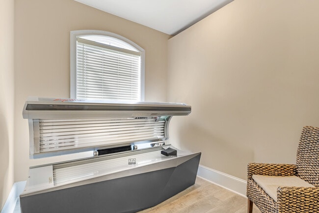 Modern Tanning Bed - Bridgewater Grand