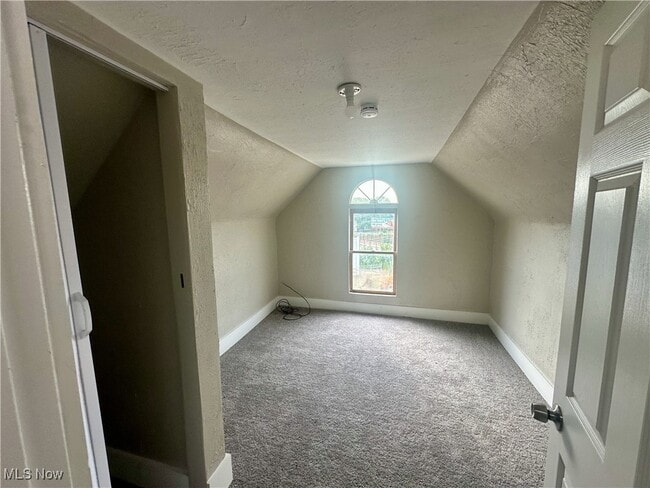 Photo - 555 Lumiere St