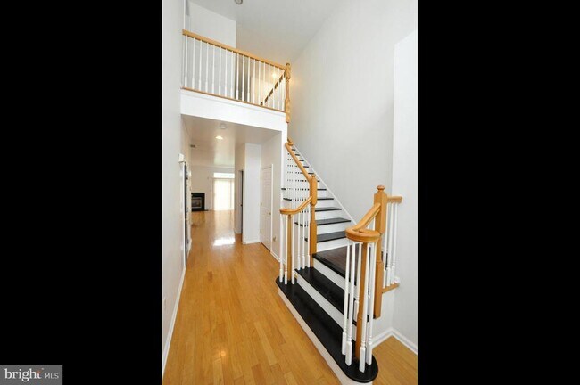 Photo - 328 Helen Dr