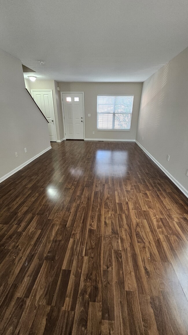 Photo - 8285 Bruntsfield Rd