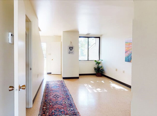 Photo - Sandalwood Apartments