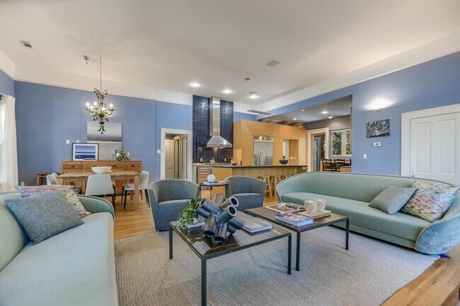 Photo - 2109 Nickerson St