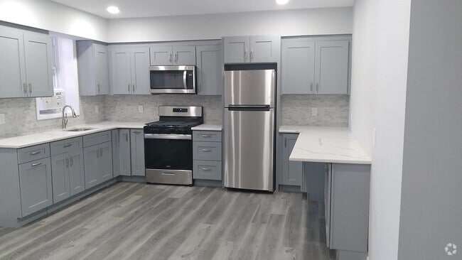 Building Photo - 395 Walker St Rental