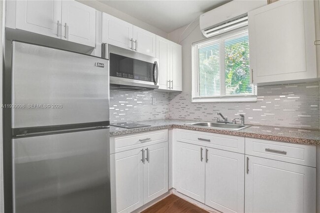 Building Photo - 793 NW 91st St Unit 5