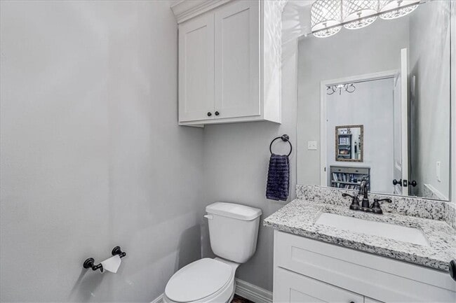 Photo - 3833 Pennine Way