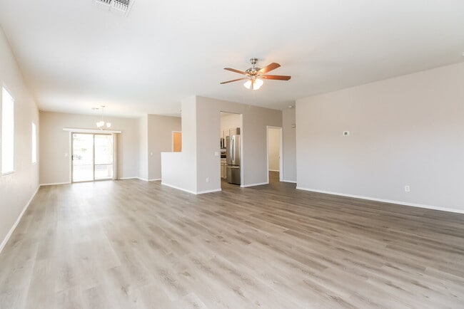 Photo - 1715 E Renegade Trail