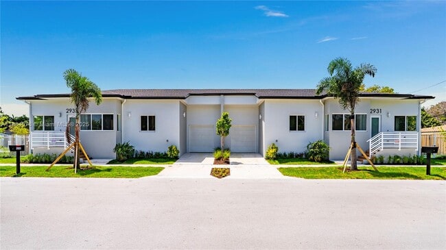 Building Photo - 2931 SW 12th Ave Unit 1-2 Rental
