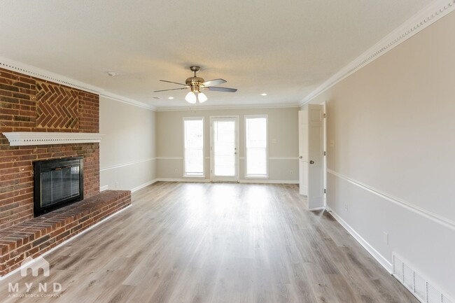 Photo - 4429 Richmond Oaks Dr