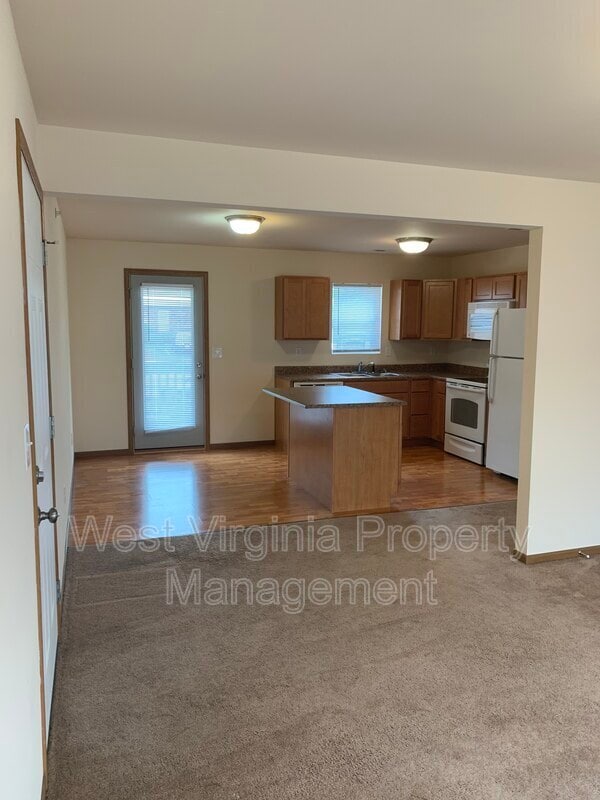 Photo - 196 Cardinal Wy Unit Apt 60