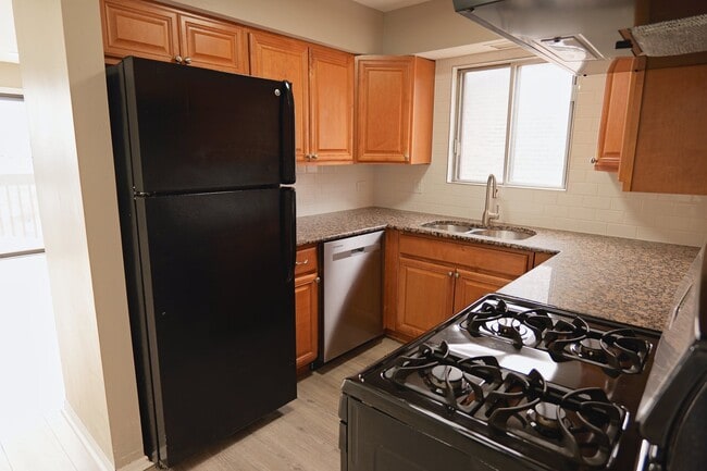 Photo - 3652 W 119th St Unit 304