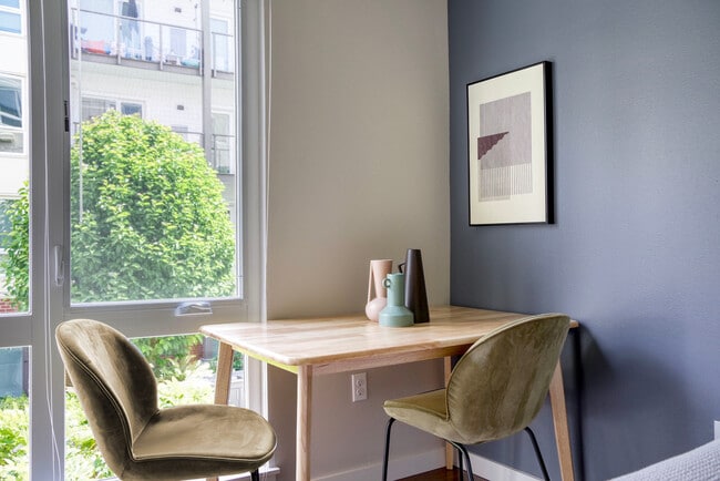 Photo - 10333 Main St Unit ID1931A