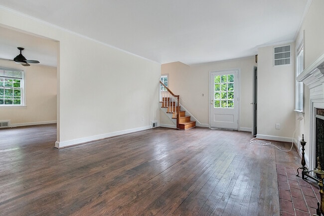 Photo - 6809 Rhode Island Ave