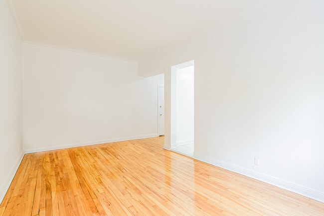 Photo - Le Crestwood