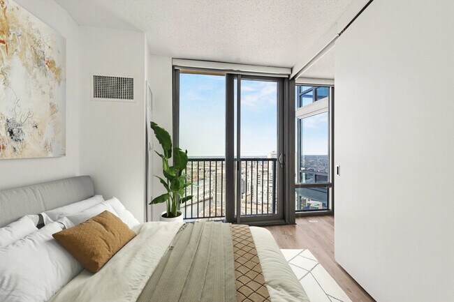 433 W Grand Ave