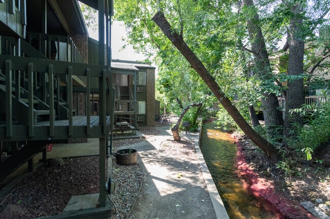 Photo - 1920 Canyon Blvd