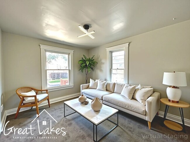 Photo - 5817-5819 Eldred St Unidad 5817