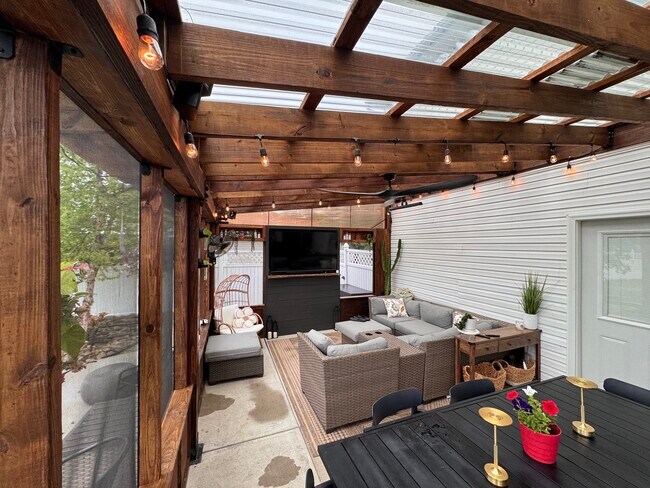 Photo - 2264 Ferndown Dr