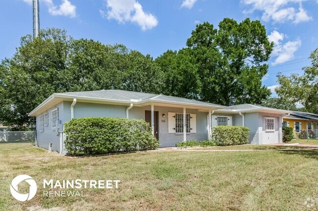 Building Photo - 804 Greenbriar Dr Rental