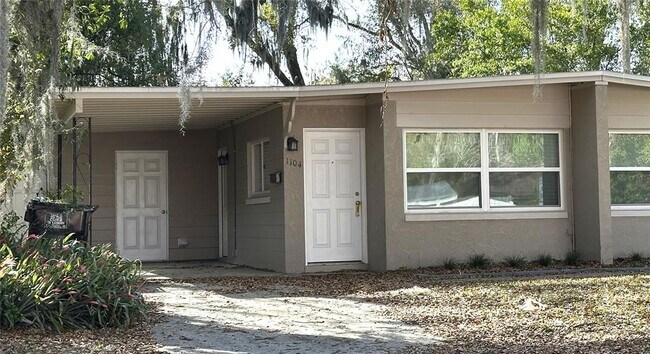 Building Photo - 1104 Hardy Ave