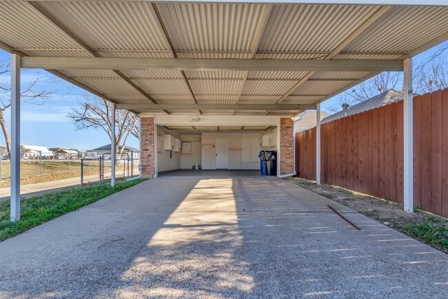 Photo - 8691 Pebblebrook Dr