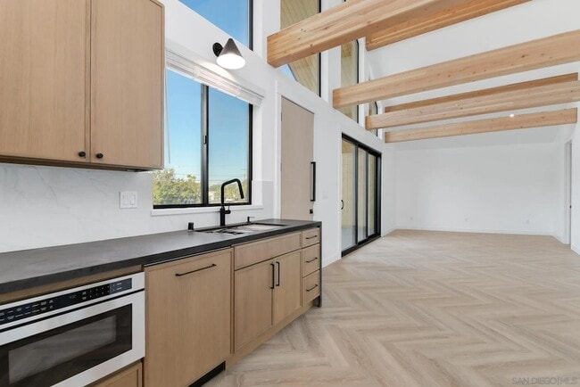 Photo - 9243 Southern Rd