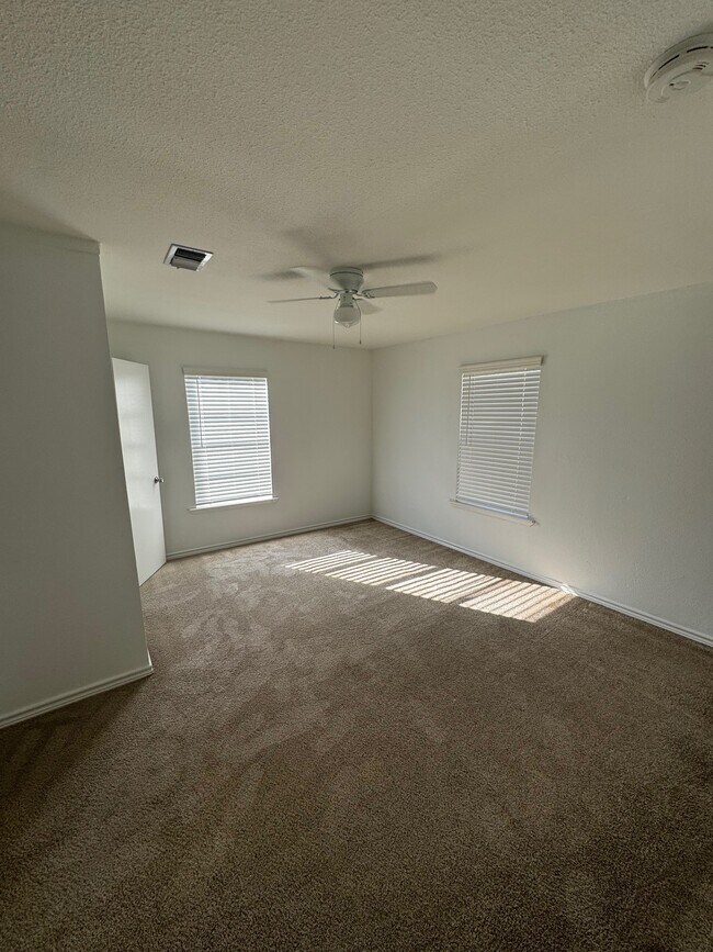 Photo - 318 Pleasanton Rd