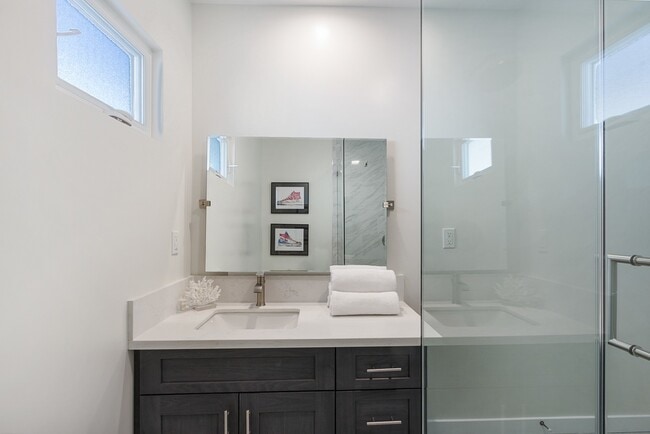 Photo - 4018 Cumberland Ave Unidad 4020