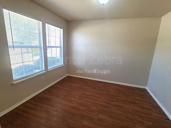 Photo - 2736 Murphy Dr