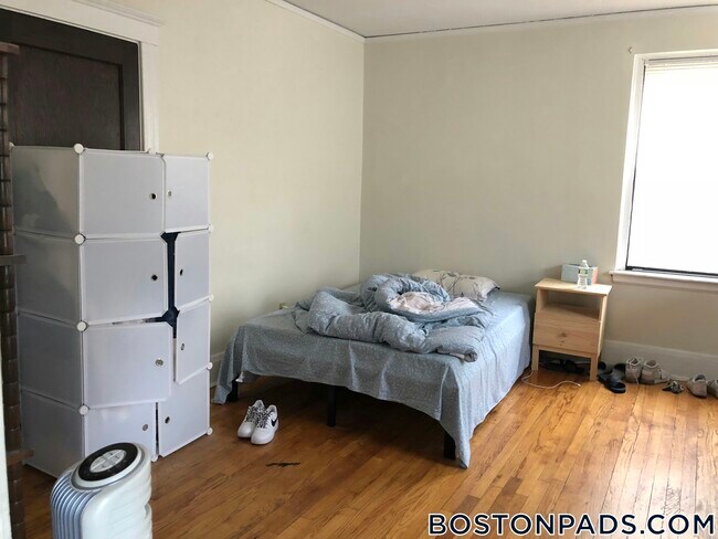 Photo - 349 Pleasant St Unit B1-2