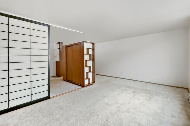 Photo - 5515 15th Ave NE Unidad 205