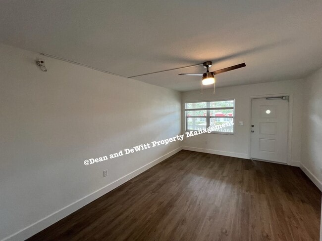 Photo - 2 Bed/1 Bath - Unit 6