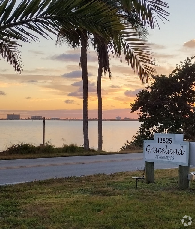 Building Photo - 13826 S Indian River Dr Rental