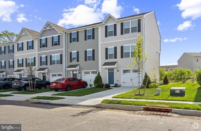 Building Photo - 37 F. Parsons Blvd Rental