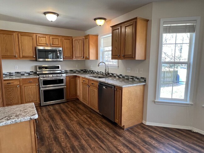 Photo - 3 Bed / 2 Bath Springfield Address, Republic Schools