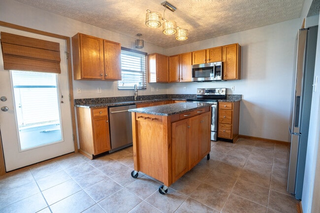 Photo - 5500 Glendalough St