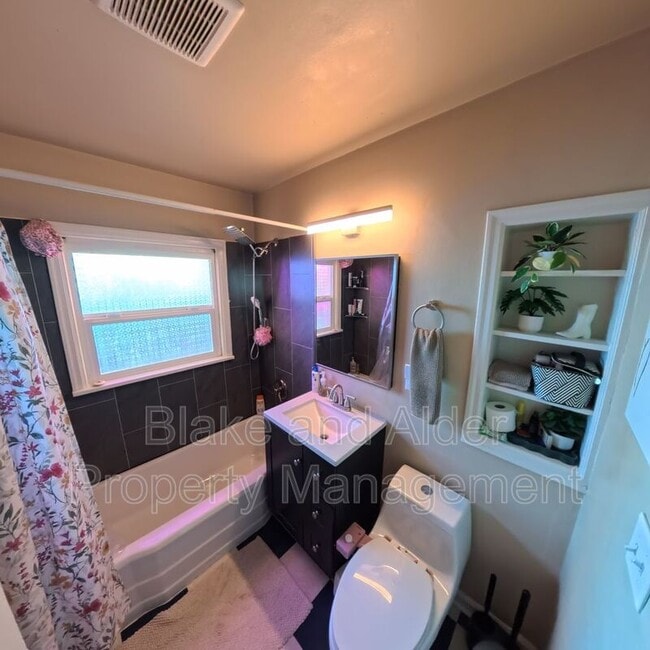 Photo - 1333 N Alberta St