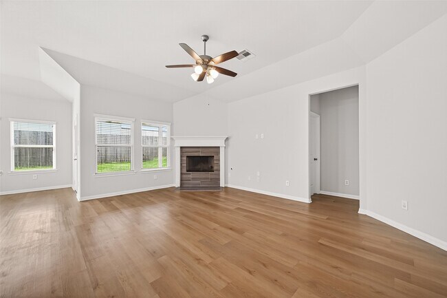 Photo - 1701 Cindy Ln